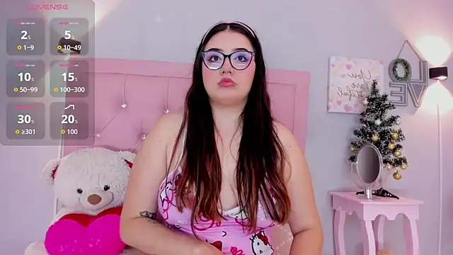 Snapshot of Violeta_Morgan_ chatting on November 2025 12:09:02 PM Violeta Morgan online show from November 2025 12:09:02 PM