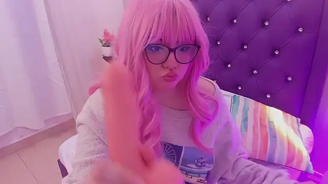 Snapshot of Violeta_Morgan_ chatting on November 2025 12:26:01 PM Violeta Morgan online show from November 2025 12:26:01 PM