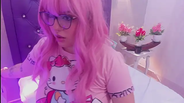 Snapshot of Violeta_Morgan_ chatting on November 2025 12:38:01 PM Violeta Morgan online show from November 2025 12:38:01 PM