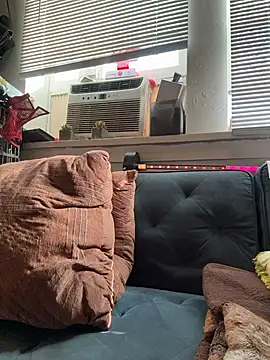 Snapshot of Motherbigbus chatting on December 2025 07:32:01 PM Motherbigbus online show from December 2025 07:32:01 PM