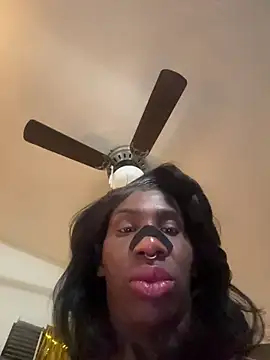 Snapshot of Motherbigbus chatting on January 2026 08:53:02 AM Motherbigbus online show from January 2026 08:53:02 AM