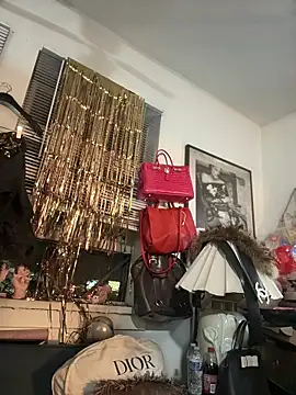 Snapshot of Motherbigbus chatting on January 2026 11:48:01 AM Motherbigbus online show from January 2026 11:48:01 AM