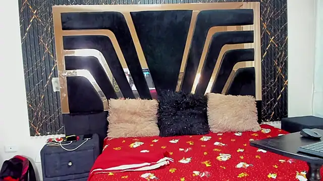 Snapshot of IsabelaANDjordan chatting on December 2025 02:01:01 PM IsabelaANDjordan online show from December 2025 02:01:01 PM