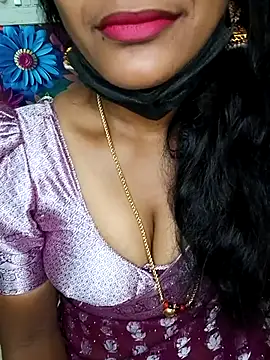 Snapshot of Premalatha_28 chatting on November 2025 06:46:02 PM Premalatha 28 online show from November 2025 06:46:02 PM