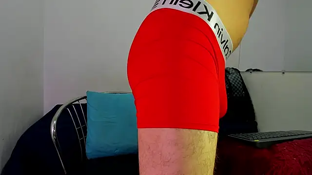 Lucastorrez01 online show from July 2026 05:45:01 PM