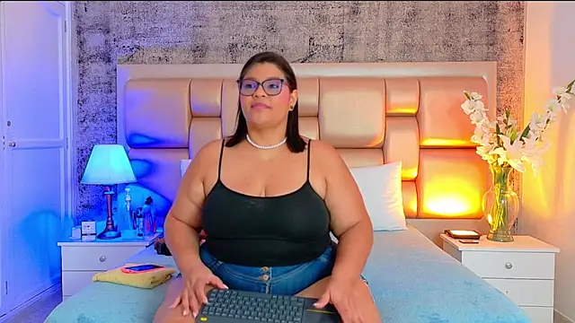 Snapshot of SelennaCooper chatting on July 2026 12:20:01 PM SelennaCooper online show from July 2026 12:20:01 PM