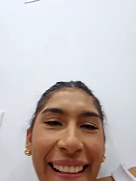 skinnyrox online show from November 2025 02:39:02 AM