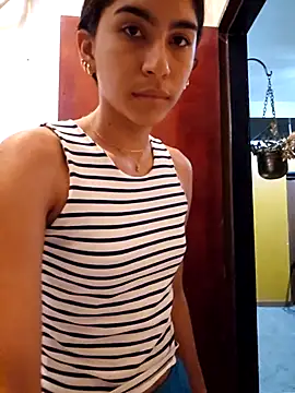 skinnyrox online show from December 2025 02:33:01 PM