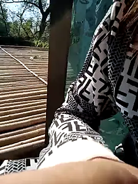 Snapshot of mon1-day chatting on November 2025 01:51:02 AM mon1-day online show from November 2025 01:51:02 AM