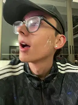 Boyfriend-Hot online show from February 2026 04:42:02 AM