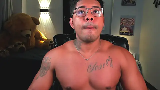 LEONHDZ online show from November 2025 05:28:02 AM