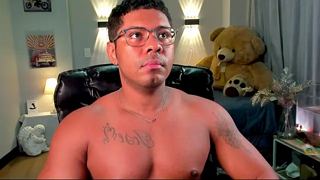 LEONHDZ online show from November 2025 11:20:01 AM