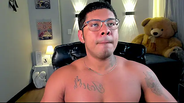 LEONHDZ online show from November 2025 08:46:02 PM