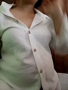 ChezyBaby online show from December 2025 05:56:02 AM