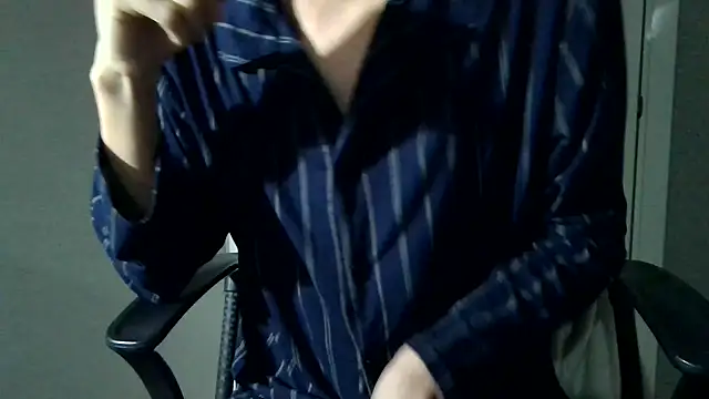 Snapshot of minhyuck001 chatting on November 2025 02:39:01 PM minhyuck001 online show from November 2025 02:39:01 PM