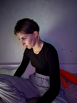 carolinakis  online show from February 2026 08:32:02 PM