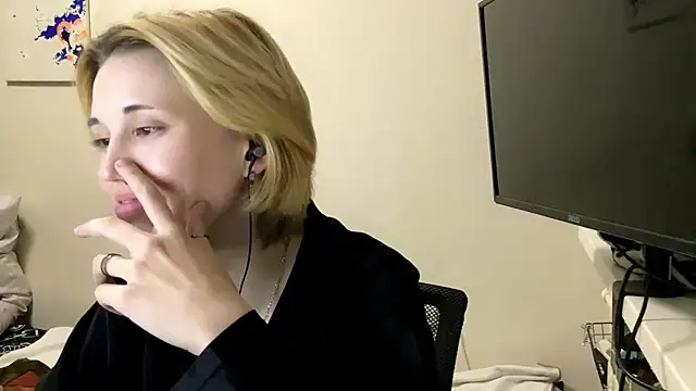 zxctoxic online show from November 2025 04:46:01 PM