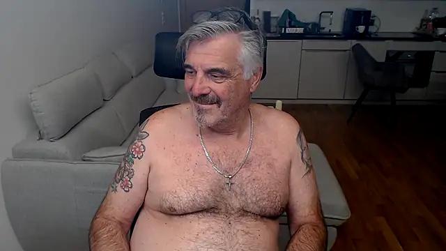 Buidapest online show from November 2025 12:54:02 AM