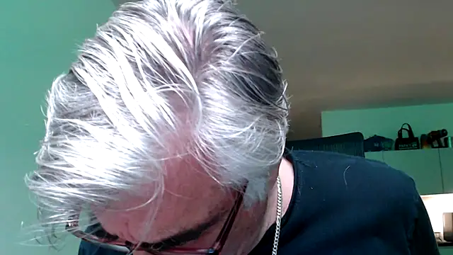 Buidapest online show from May 2026 06:43:02 AM
