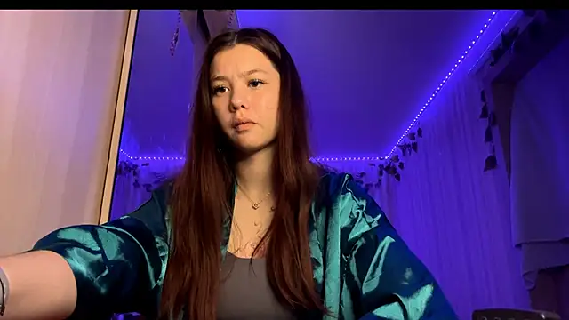 Snapshot of CutieSlim chatting on November 2025 09:08:01 AM CutieSlim online show from November 2025 09:08:01 AM