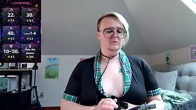 queerlyjaz online show from May 2026 06:02:02 PM