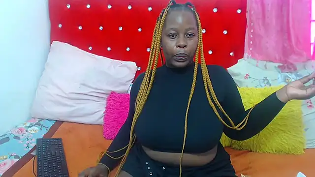 Snapshot of melanin_lizzy chatting on May 2026 01:28:02 PM melanin lizzy online show from May 2026 01:28:02 PM