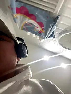 Pelotas2000 online show from November 2025 02:17:02 AM