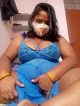 Snapshot of CUTE-LOVE-SWEETS chatting on December 2025 05:34:01 AM CUTE-LOVE-SWEETS online show from December 2025 05:34:01 AM