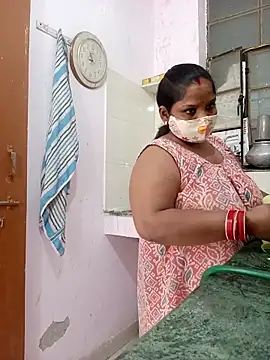 CUTE-LOVE-SWEETS online show from April 2026 03:20:01 PM