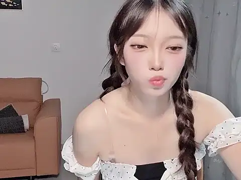 yuyayayu online show from November 2025 01:55:01 PM