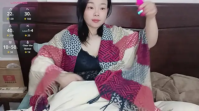 Snapshot of Aggie31 chatting on November 2025 10:00:02 PM Aggie31 online show from November 2025 10:00:02 PM