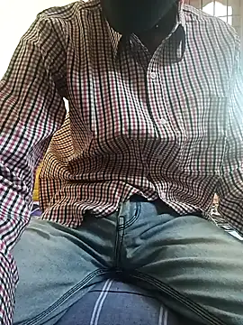 Shadow Guy online show from November 2025 05:17:01 AM