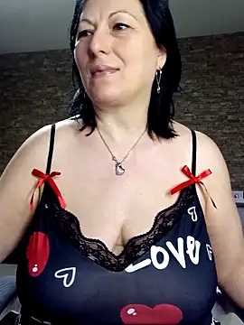 LeillaaX online show from April 2026 07:17:01 AM