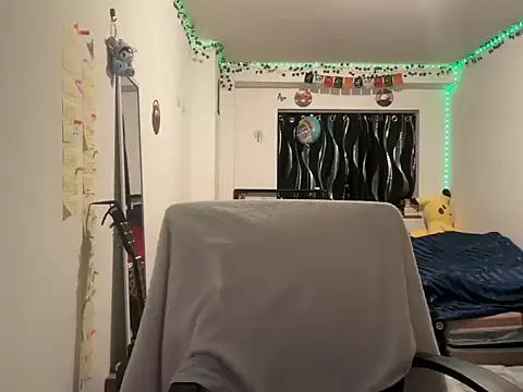 tinydaisy21 online show from November 2025 03:01:02 AM