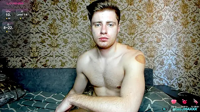 Maxhornyblondieman online show from March 2026 09:48:02 AM