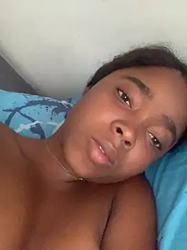 LunaSP99 online show from December 2025 05:51:02 PM