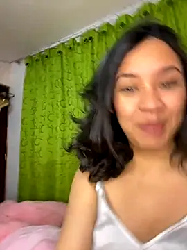 Snapshot of Esmerald_1111 chatting on November 2025 10:51:02 AM Esmerald 1111 online show from November 2025 10:51:02 AM