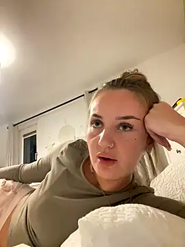 Lexiargulo online show from December 2025 05:18:02 PM