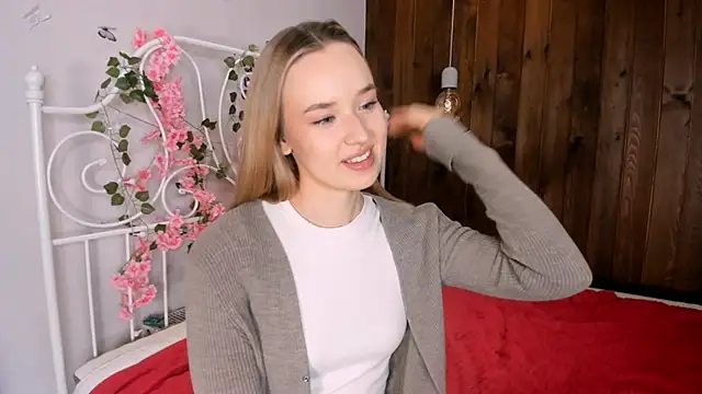 KristleKirst online show from November 2025 03:03:02 PM