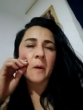 Snapshot of Sex_Annie chatting on April 2026 04:28:02 AM Sex Annie online show from April 2026 04:28:02 AM