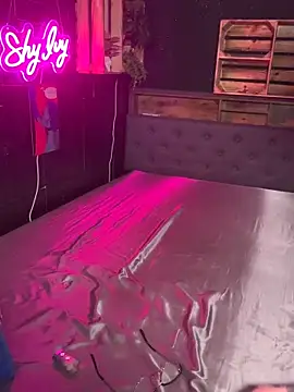 Shy-Ivy online show from December 2025 10:58:02 PM