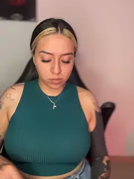 VeloraVyxen  online show from November 2025 01:28:02 AM