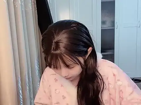 Snapshot of bunny-- chatting on November 2025 03:23:02 PM bunny-- online show from November 2025 03:23:02 PM