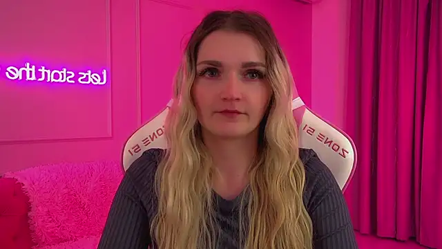 AnnyRaii online show from February 2026 06:33:01 PM