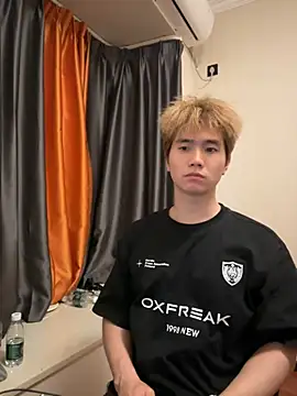 Snapshot of Juhone chatting on March 2026 05:08:01 PM Juhone online show from March 2026 05:08:01 PM