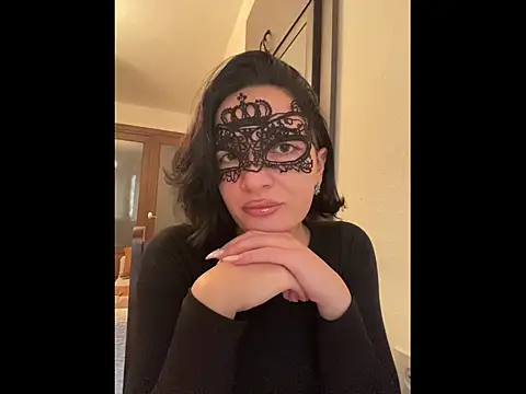 Pineapple online show from November 2025 11:54:02 AM