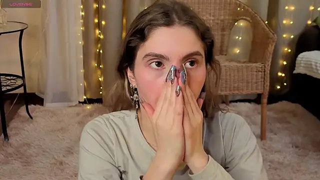 RozanneJordan online show from February 2026 05:17:02 PM