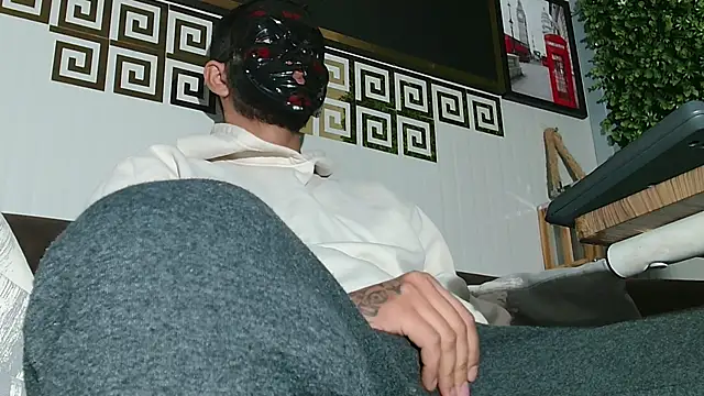 Nigel BoydXX online show from November 2025 09:33:01 AM