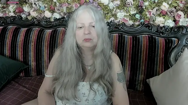 Snapshot of mariabelladonna chatting on July 2026 07:33:02 AM mariabelladonna online show from July 2026 07:33:02 AM