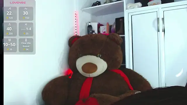 mia fernand online show from November 2025 08:53:01 PM